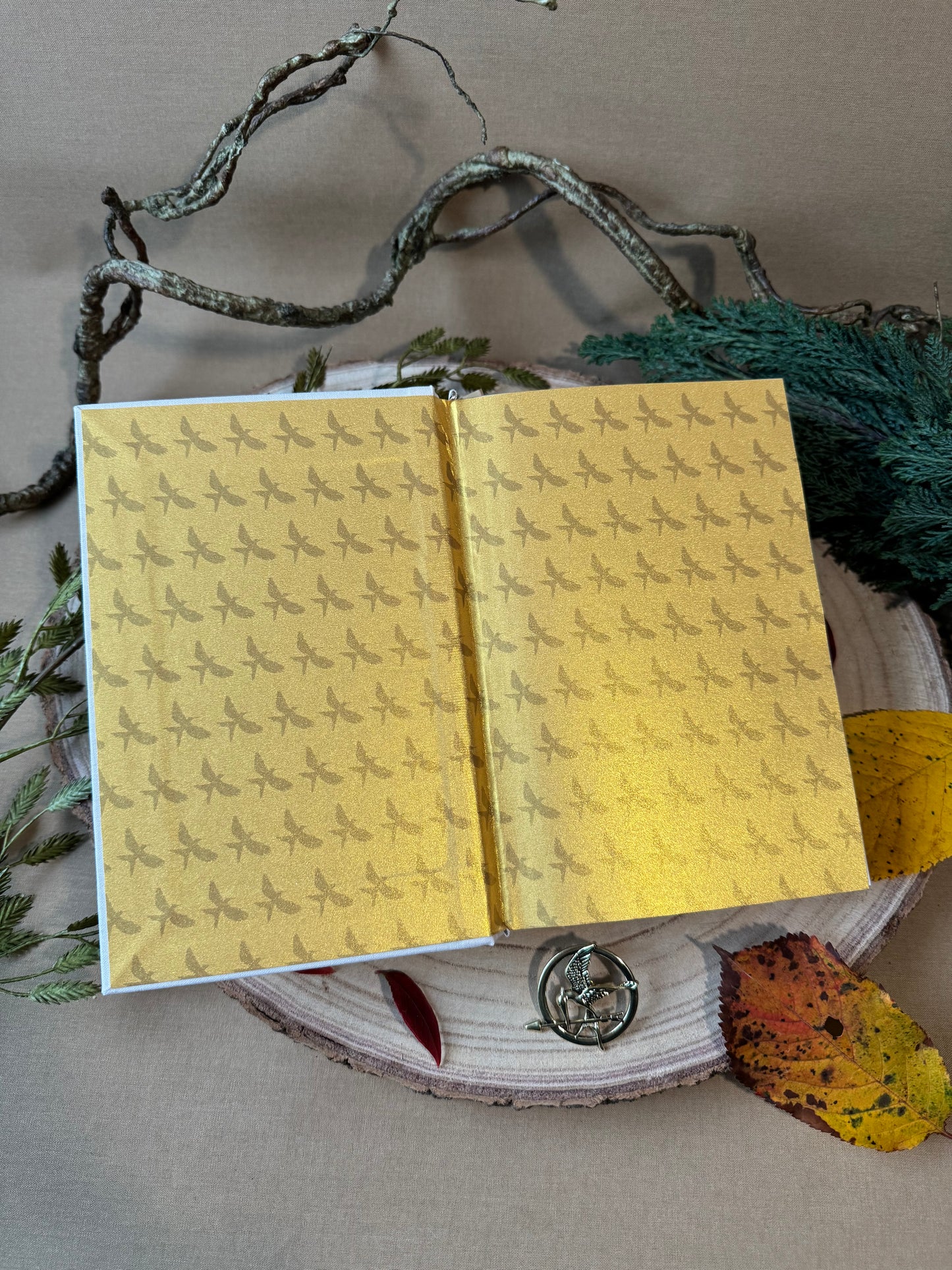 Mockingjay – The Hunger Games Special Edition, Handmade Clothbound Book, Suzanne Collins