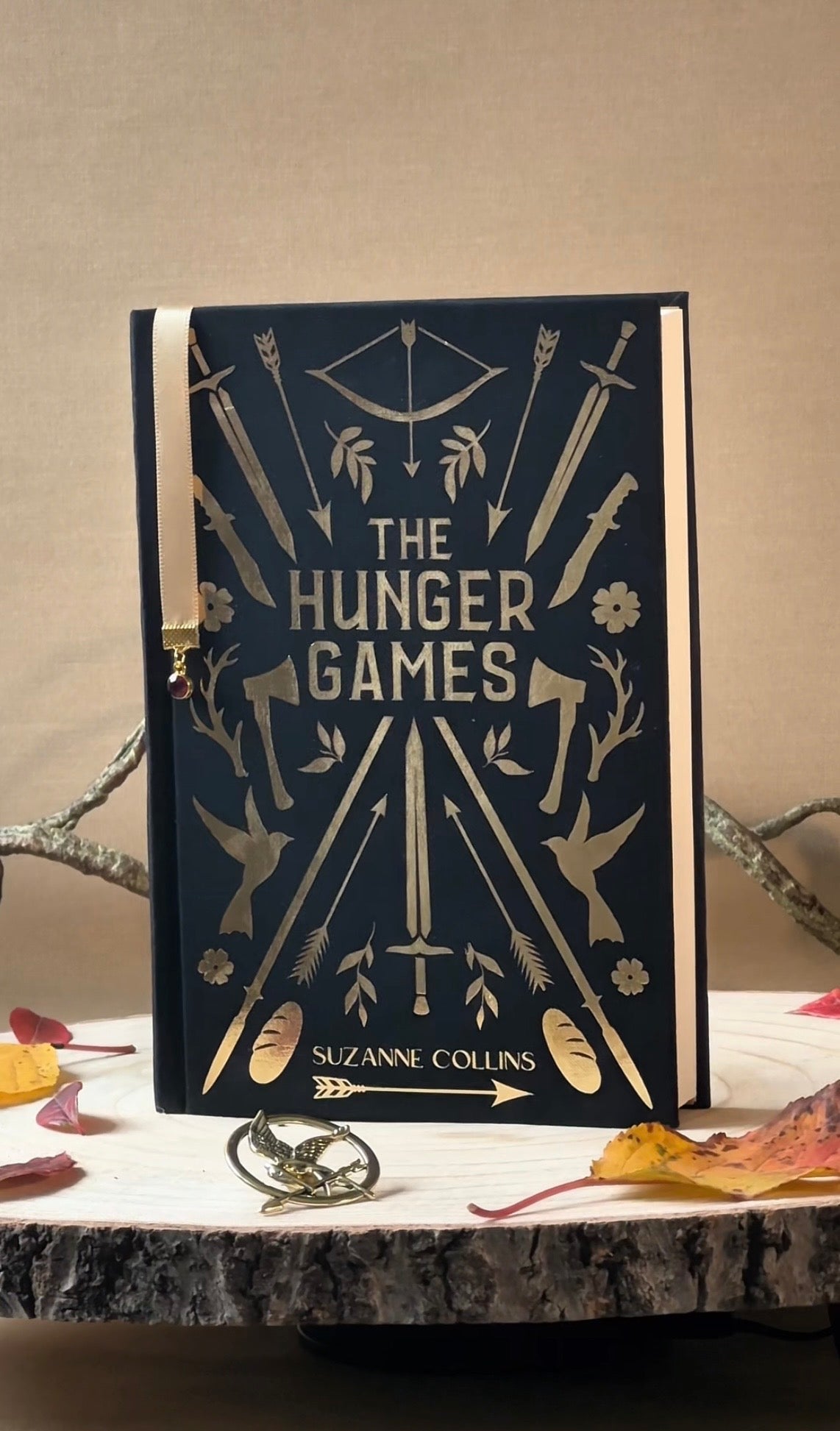 The Hunger Games 3 Book Set – Special Edition, Handmade Clothbound Book, Suzanne Collins